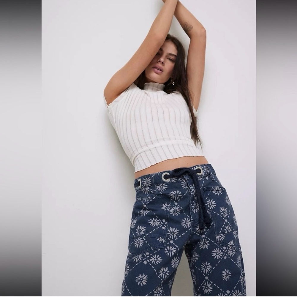 We The Free Moxie Printed Low-Slung Barrel Jeans by Free People Size 27 - Picture 2 of 6